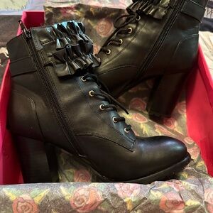 Betsey Johnson Black Ruffled Heeled Boots